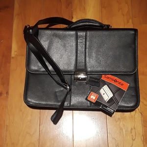 Samsonite LEATHER FLAPOVER BRIEFCASE